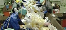リサイクルできない異物を取り除くImg